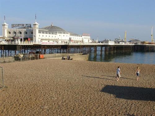 The Beach Pad Brighton Bagian luar foto